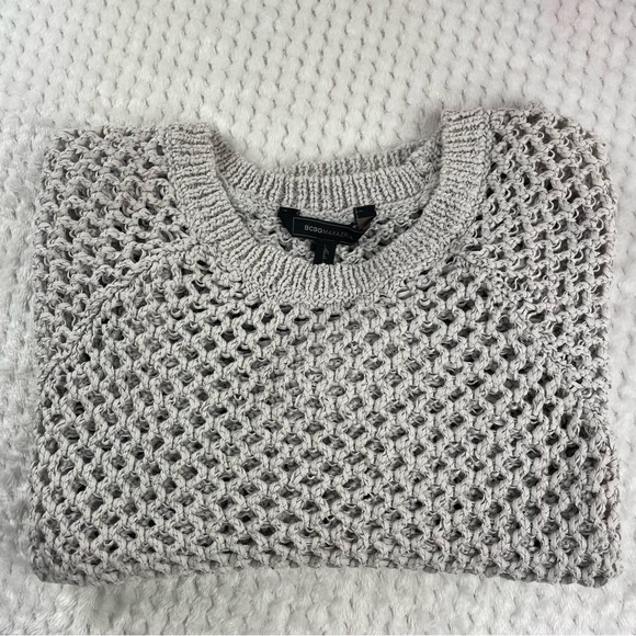 š5/$25 BCBG Maxazria Net Open Crocheted Pearl Gray Cropped Top Sweater Size S - Picture 9 of 14
